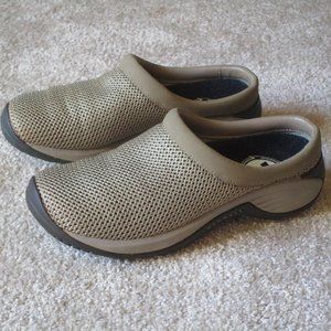 Women's Merrell Encore Breeze 2 Deep Tan Shoes Size 7.5